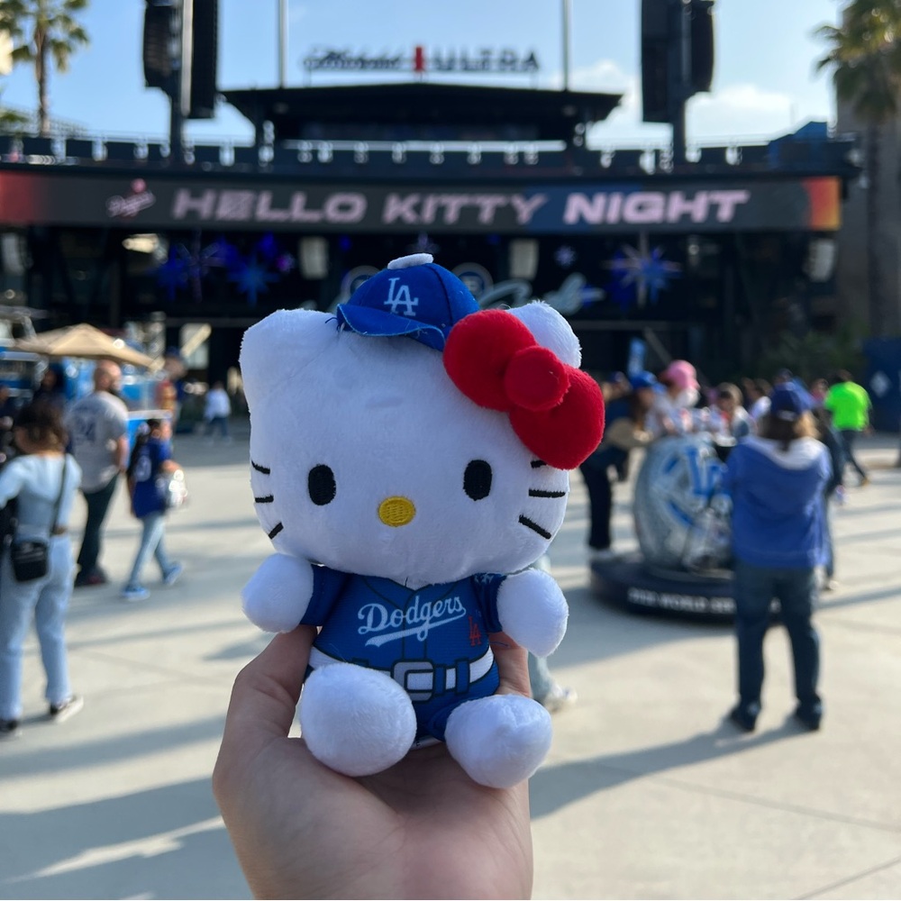 Hello kitty Dodger plush